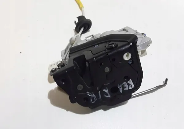 2006 Audi A4 S4 B7 Dörrlås höger 8E0839016AA image 5