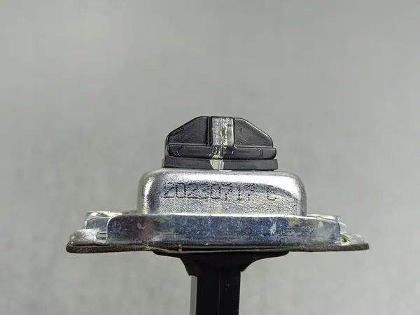 Limitador de porta dianteira MG ZS 2023 image 4