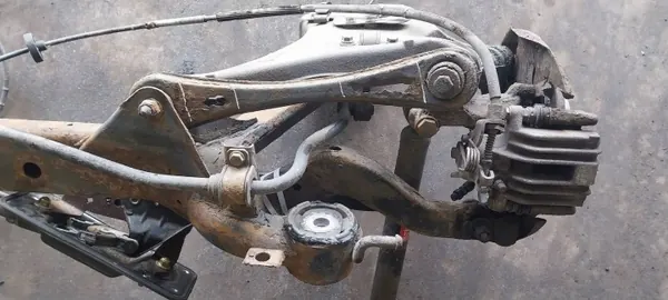 OEM-taka-akselipalkki Audi A4 B6 Sedanille image 8