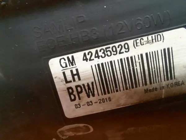 Opel Mokka Linker Scheinwerfer OE 42435929 image 9