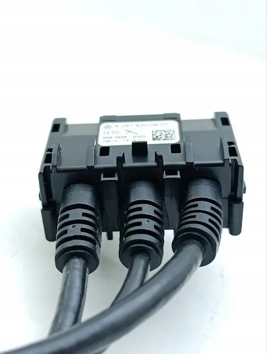 Mercedes-Benz EQS USB-inmatningsenhet OEM A2978200901 image 5