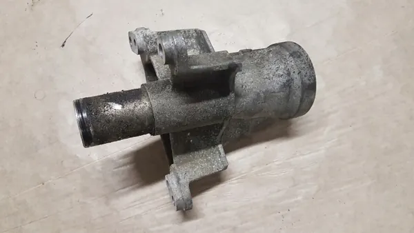 Vooras flens OEM H7A3-3A040-AC Jaguar XE image 4