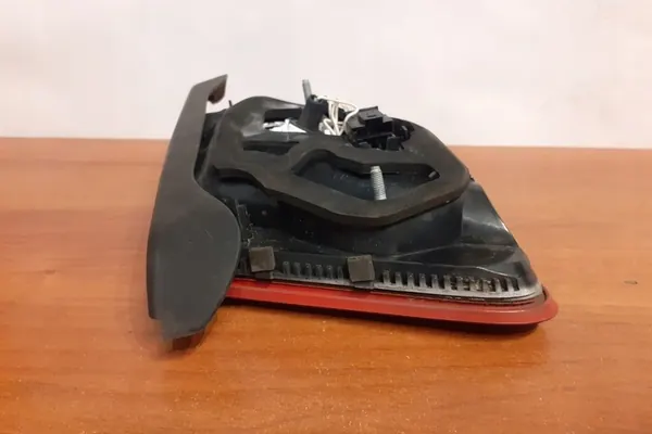 Rechter kofferlamp MERCEDES-BENZ E COUPE A2078200364 image 4