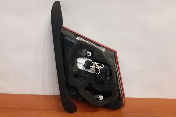 Rechter kofferlamp MERCEDES-BENZ E COUPE A2078200364 image 9