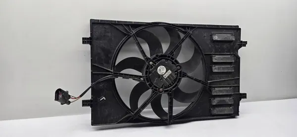 TD184 Skoda SuperB III 1.6d Kylarrubrik 5Q0959455AQ image 4