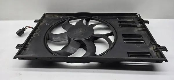 TD184 Skoda SuperB III 1.6d Kylarrubrik 5Q0959455AQ image 5