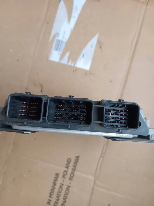 ECU-modul Fiat Sedici 0281013331 image 3