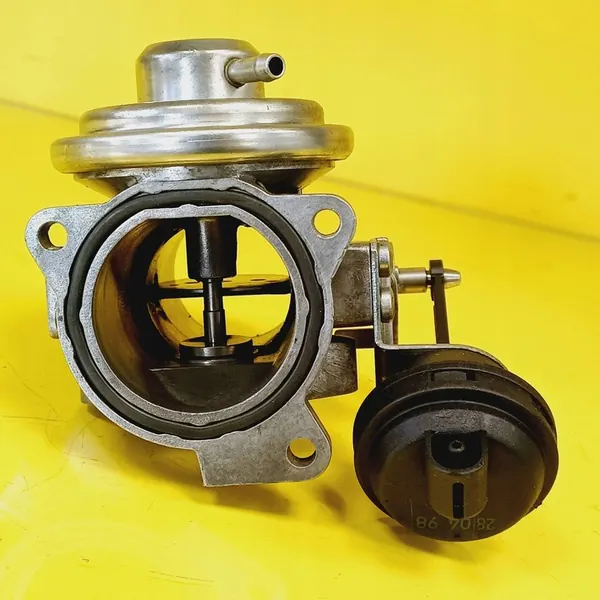 EGR-venttiili Audi A3 S3 8L 1.9 TDI OEM 038131501A image 8