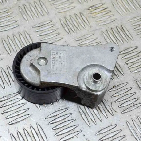 Porsche Cayenne Riemenspanner OEM 94810236123 image 4