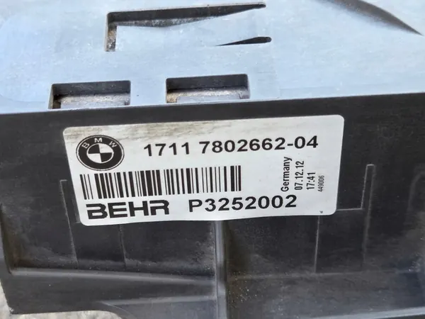 BMW 5 F10 F11 Enfriador de Agua Adicional 7802662-04 image 3