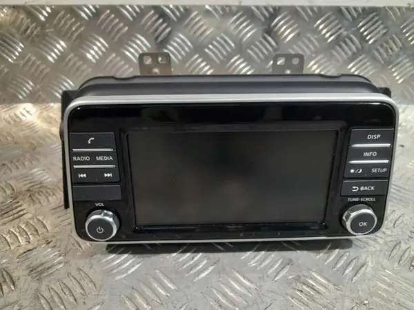 OEM 10R058075 Radio Navigation Display Nissan Micra image 2