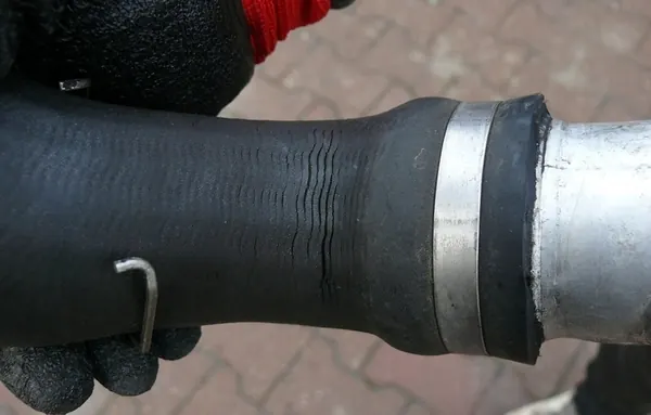 Intercooler Schlauch BMW X3 E83 2.0D 150PS 2004-2007 image 4