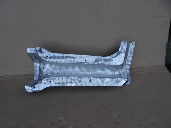 VW Passat B8 Golf VII GTE Warmteschild 5Q0825755A image 3
