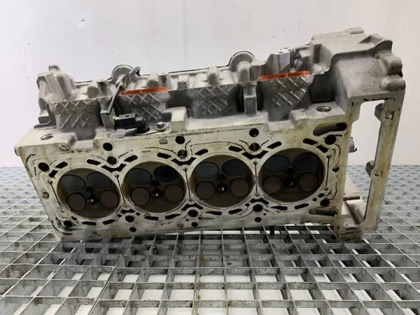 Culasse OEM R2700160400 pour Mercedes CLA Coupé image 4