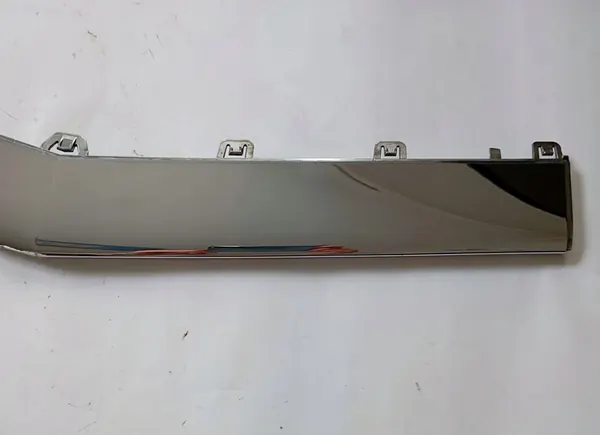 Rivestimento paraurti anteriore Cromato MERCEDES W207 OEM image 3