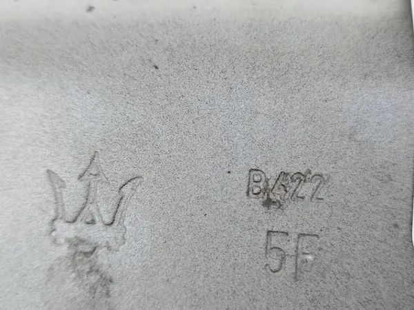 Suporte de para-lama dianteiro esquerdo Maserati Ghibli (M157) B422 image 4