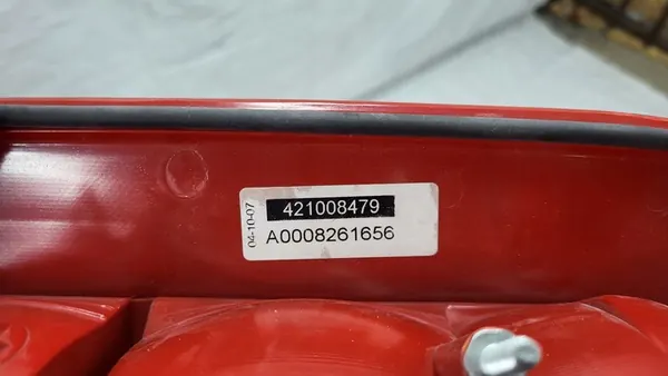 Lámpara Trasera Derecha Mercedes Sprinter A0008261656 image 3