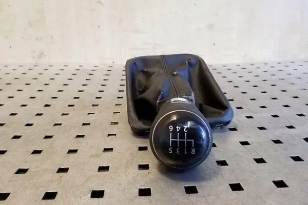 Vaihdeindikaattori VW PASSAT CC 2.0L Diesel 2013 OEM 3AA711113F image 4