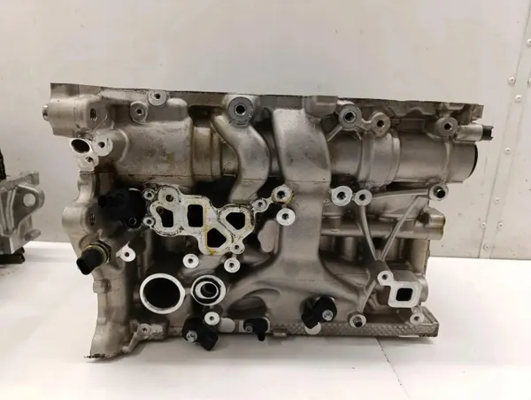 BMW Moottorilohko OEM G20 318i B48B20A - Käytetty image 2