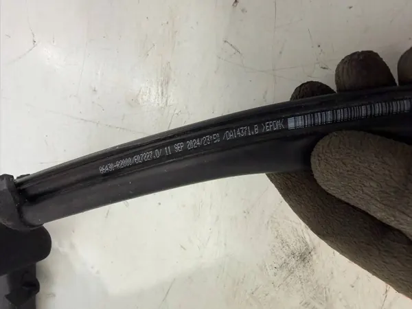 Kia Sportage V vindrutslist OEM 86430-R2000 image 6
