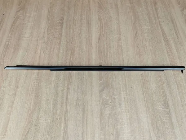 OEM 7433549 Vänster Framdörrlist Shadowline BMW G30 image 2