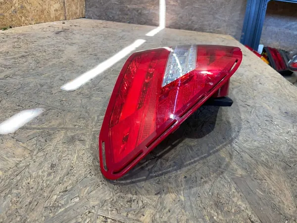 Mercedes C-Klasse W204 Lift 11-15 Sedan Linker Achterlicht A2048201864 image 2