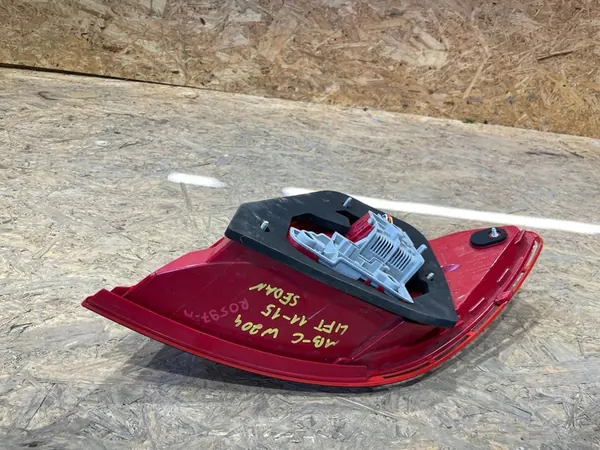 Mercedes C-Klasse W204 Lift 11-15 Sedan Linker Achterlicht A2048201864 image 7