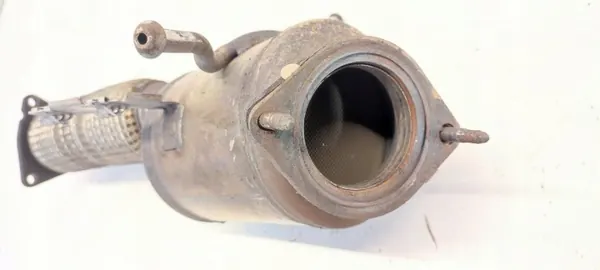 Volvo XC40 1.5 Hybrid Katalysaattori OEM 32313169 image 3