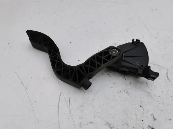 Volkswagen PASSAT B5.5 2003 Gaspedaal image 4