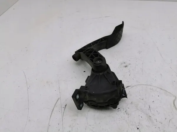 Volkswagen PASSAT B5.5 2003 Gaspedaal image 5