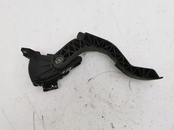 Volkswagen PASSAT B5.5 2003 Gaspedaal image 7