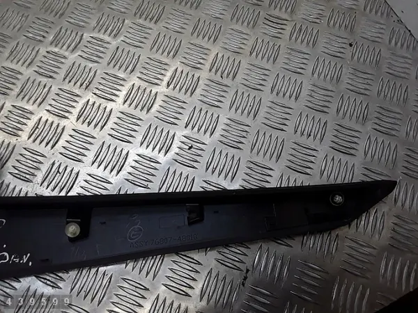 Lexus Pilaarbekleding OEM 7681348020 - Gebruikt image 4