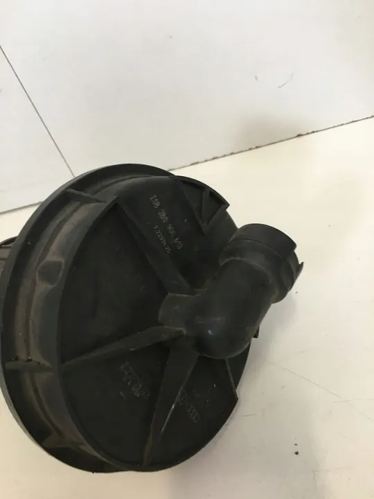 Polttoainepumppu VW PASSAT B5 1.6L 75kW 1996-2005 image 4