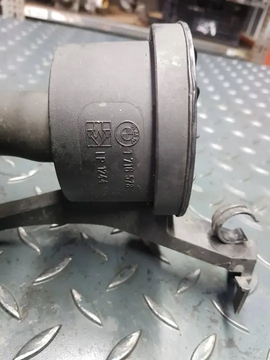 Sekundär luftintagsslang OEM 1716578 för BMW E46 image 3
