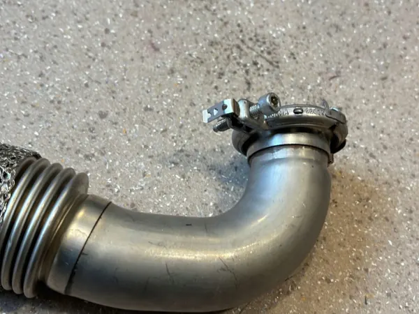 Tubo EGR OEM 05L131521E para Audi A6 C8 2.0 TDI image 4