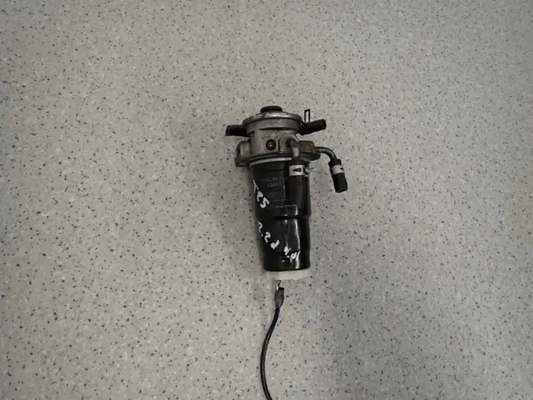 TOYOTA COROLLA VERSO 2.2D Base do Filtro de Combustível image 2