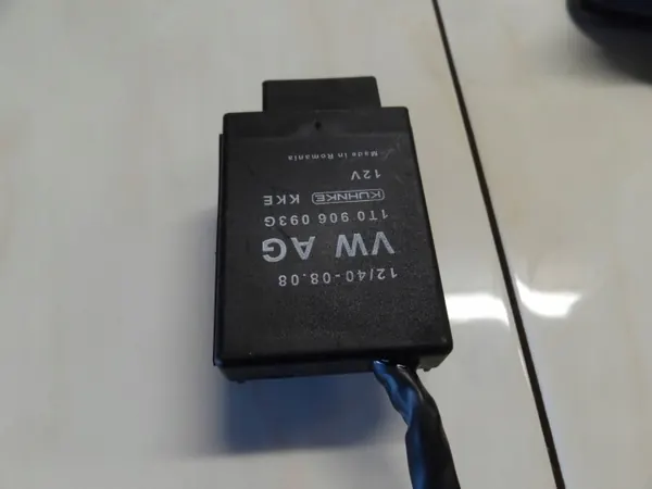 Contrôleur Pompe à Carburant OEM 1T0906093G VW/Audi image 3