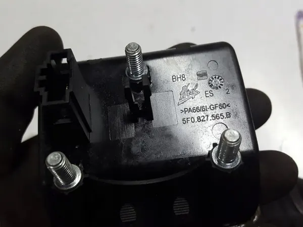 SEAT OEM 5F0827565B bakluckhandtag för Leon III image 4