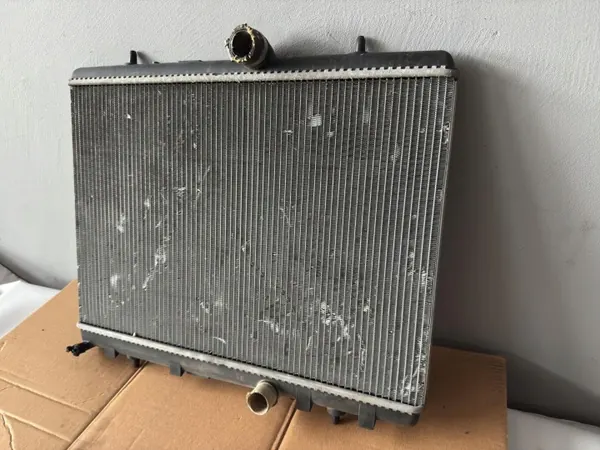 Radiateur Citroen C5 OEM 9680533480 (2007-2017) image 3
