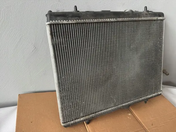 Radiateur Citroen C5 OEM 9680533480 (2007-2017) image 5