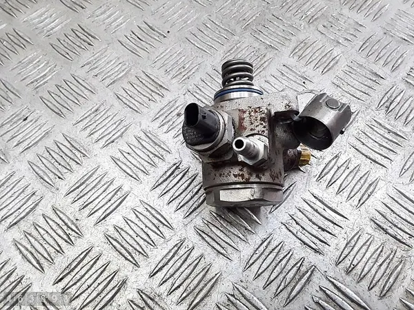 Bomba de combustível 2017 Skoda Fabia III 1.2 TSI OEM 04E127026AT image 1