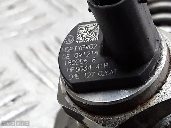 Bomba de combustível 2017 Skoda Fabia III 1.2 TSI OEM 04E127026AT image 6