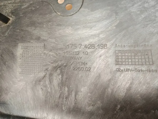Unterbodenschutz BMW G26 Rechts Hinten OEM 7428198 image 4