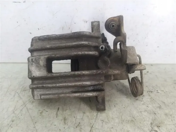 Pinça de travão traseira esquerda VW Passat B5 96-00 1.9 TDI OEM image 2