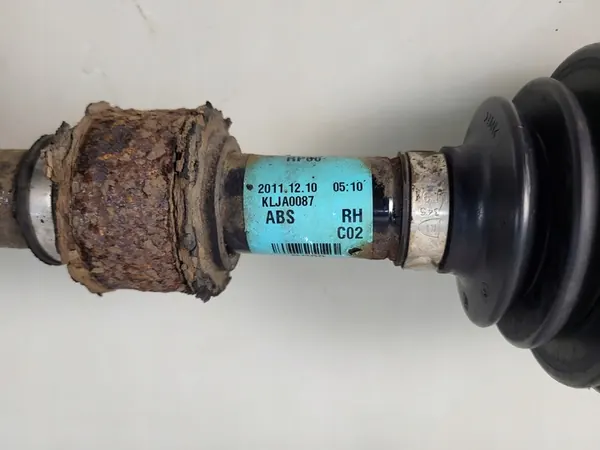 Fram höger halvmuff 2.2d manuell 4x4 Kia Sorento II 49560-2P150 image 9