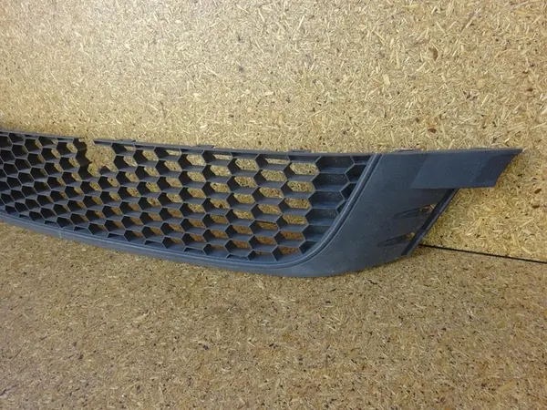 Griglia anteriore VW Scirocco III 1K8853677 image 3