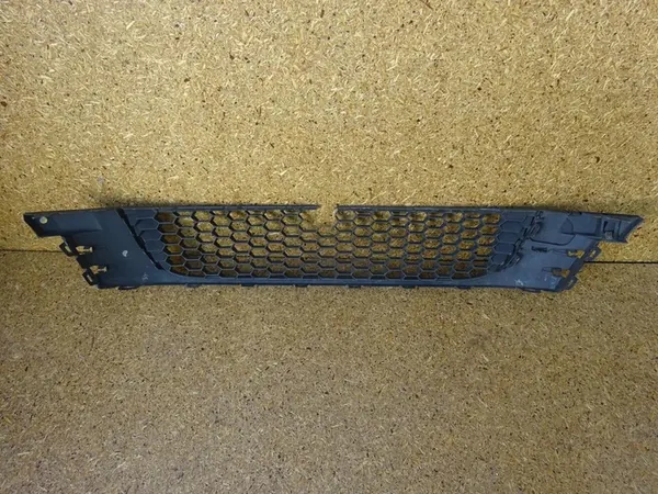 Griglia anteriore VW Scirocco III 1K8853677 image 6