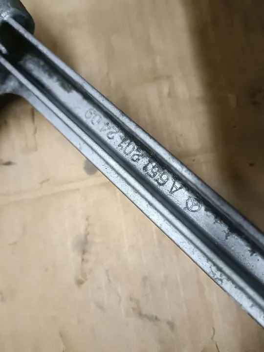 MERCEDES 2.2 CDI Täcklock med Vattenpump image 2