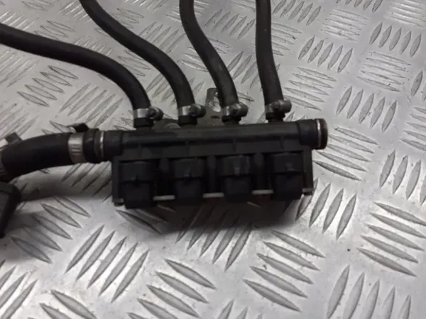 Kaasusuutinputki OEM 67R-017064 - Käytetty image 3