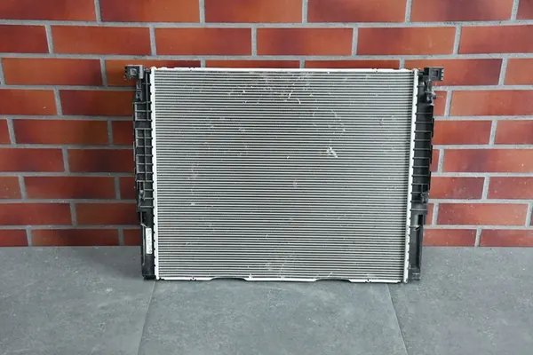 Radiador de agua BMW 5 G30 G31 6 G32 7 G11 G12 8650745 image 4